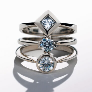 Individuell gestaltete Verlobungsringe aus Weißgold mit Diamanten